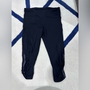 Lululemon - Cropped Pants, Size 4